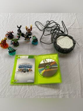 Skylanders spyros adventure xbox 360 figures/game Bundle